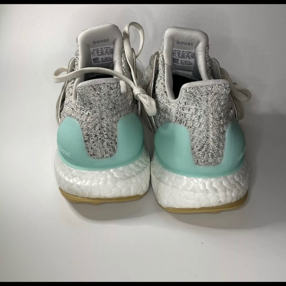 NWT Adidas Ultra Boost Womens “Carbon Clear Mint” - Picture 15 of 16